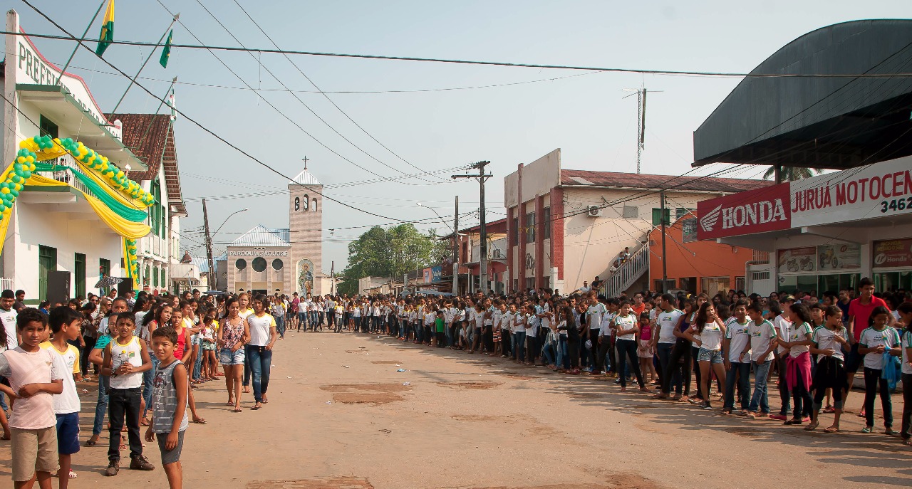 Prefeitura TarauacáAcre PREFEITURA DE TARAUACÁ REALIZA ATO SOLENE EM