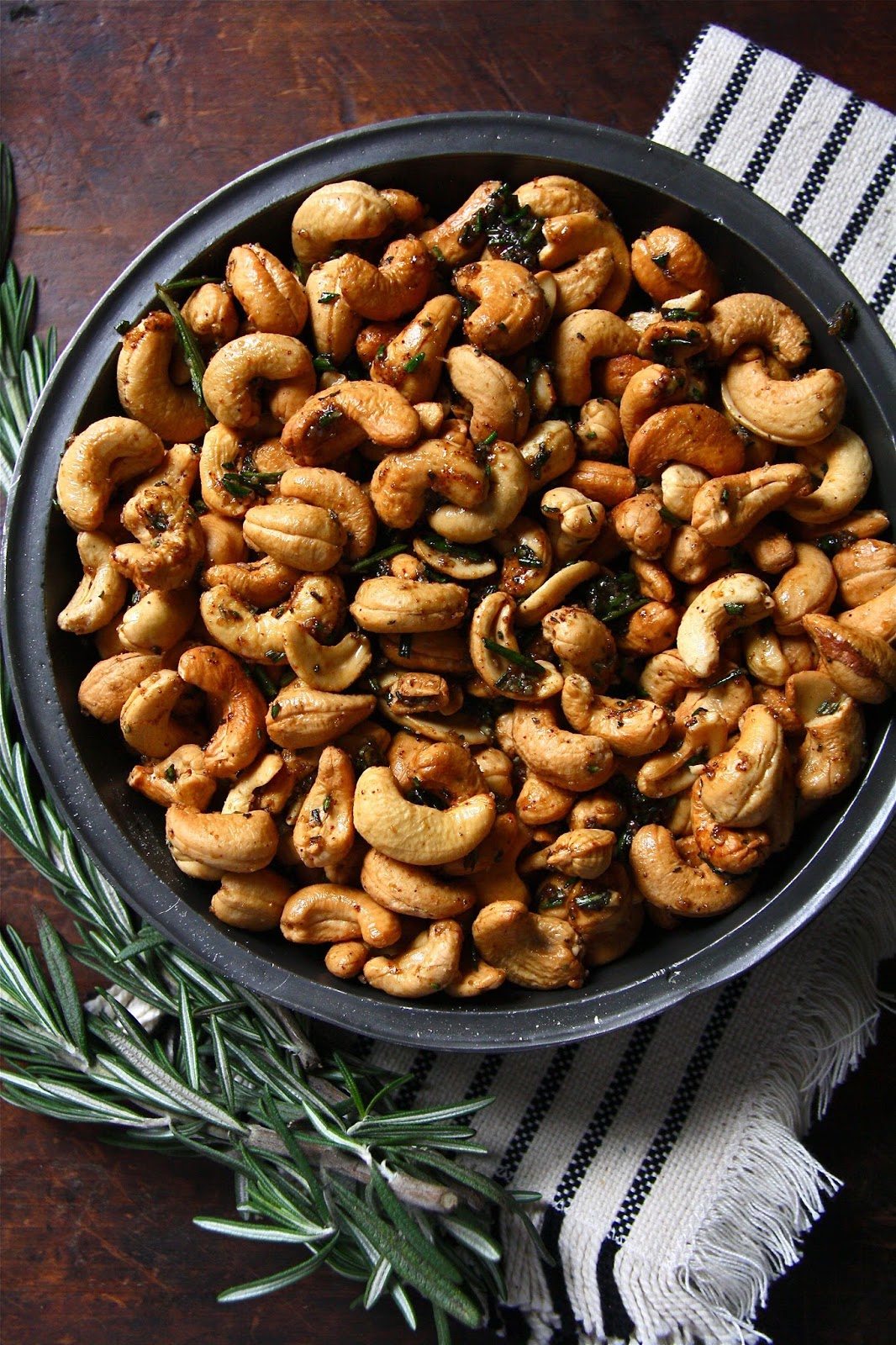 salted sugared spiced™ Rosemary Roasted Cashews