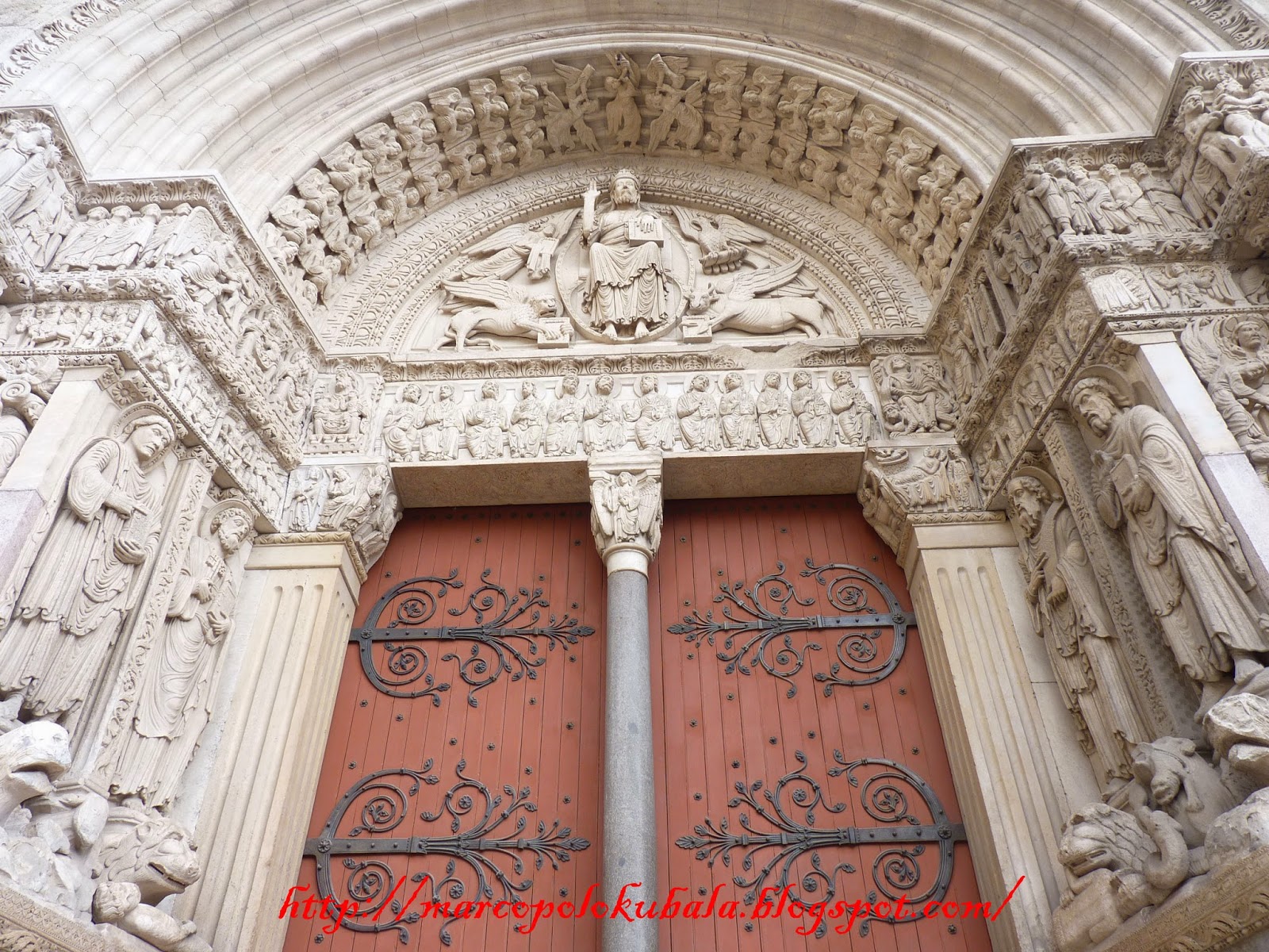 La Magia de las Piedras Pórtico de la Iglesia de San Trófimo de Arlés