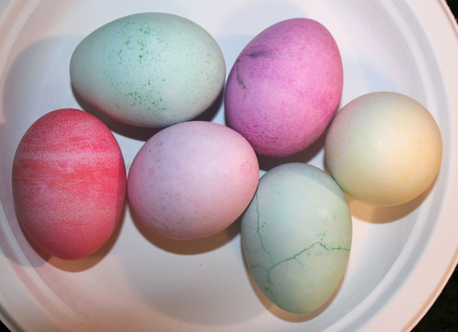 Pinstrosity Egg Dyeing Techniques Tested