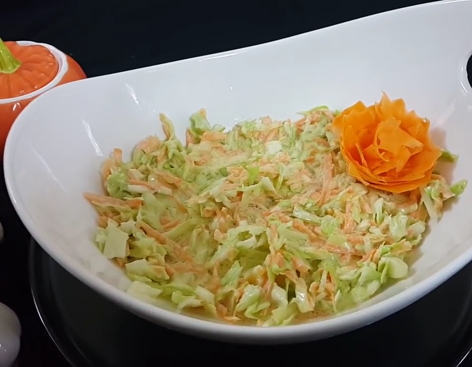 طريقة عمل سلطة كول سلو مجلة سحابة نت