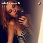 Bella Thorne · Hot Pics Foto 23