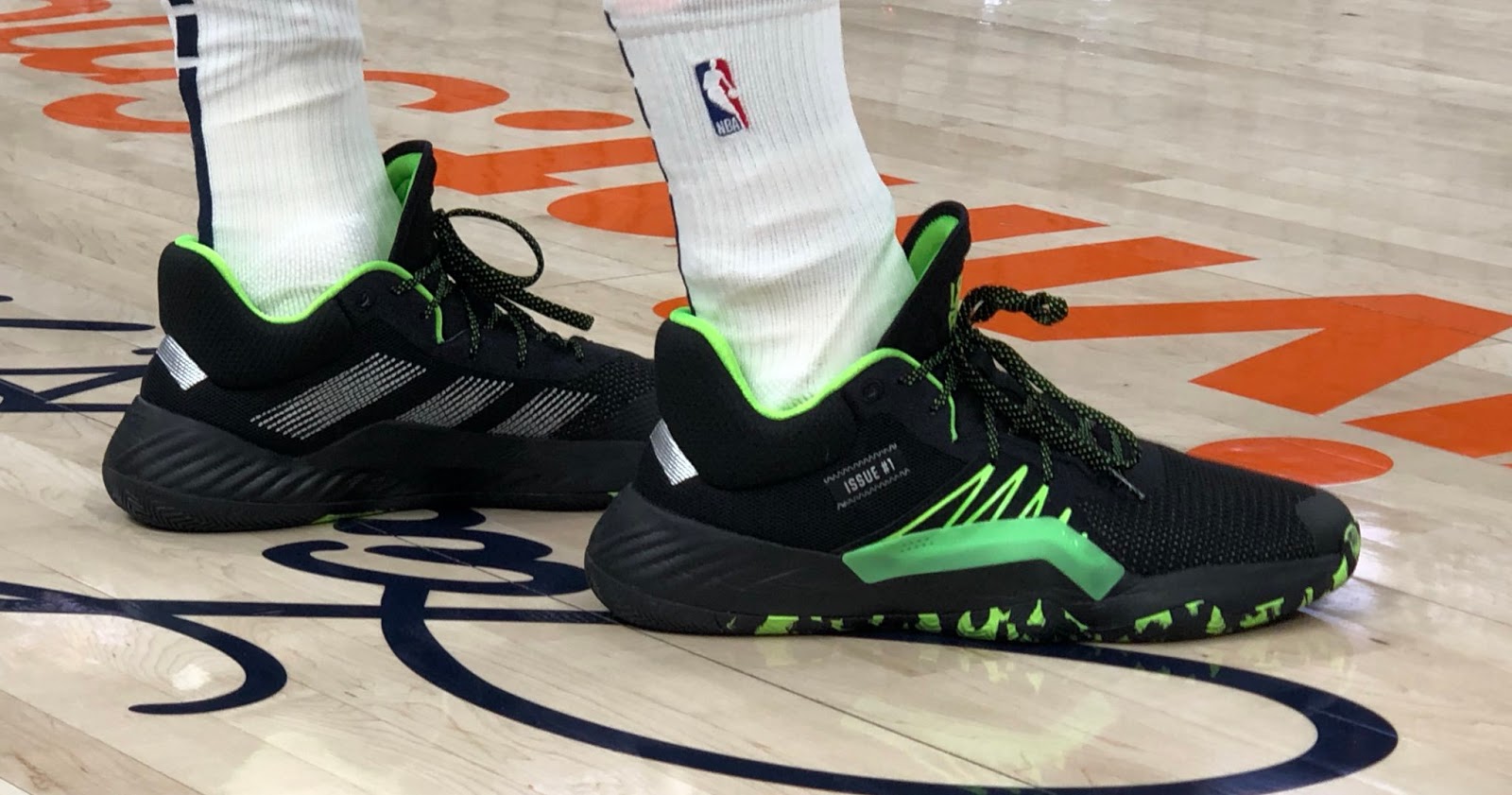 donovan mitchell venom shoes