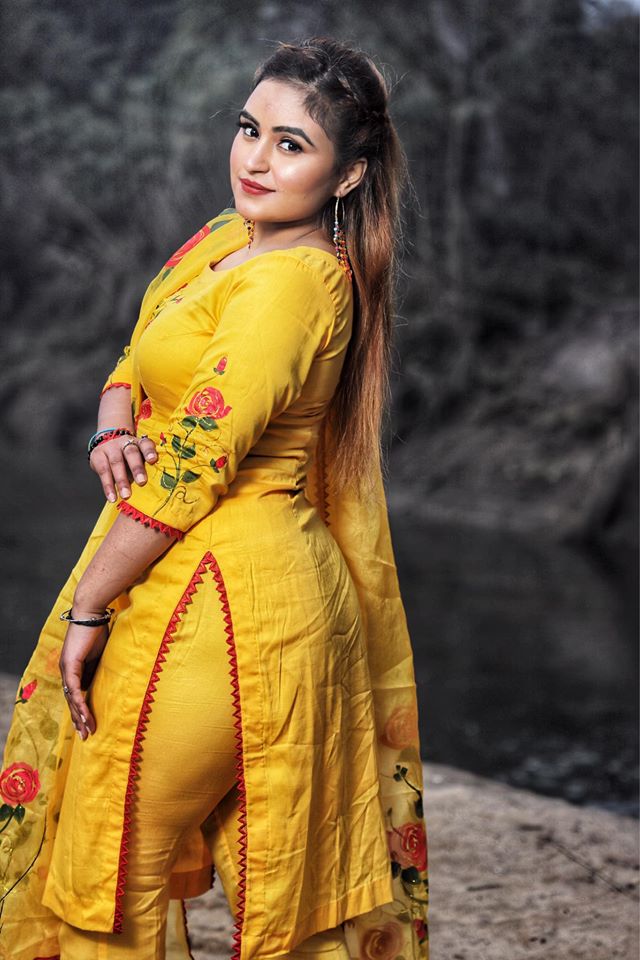 singer sony maan beautiful hd free wallpaper pictures singer sony maan beautiful hd free wallpaper pictures