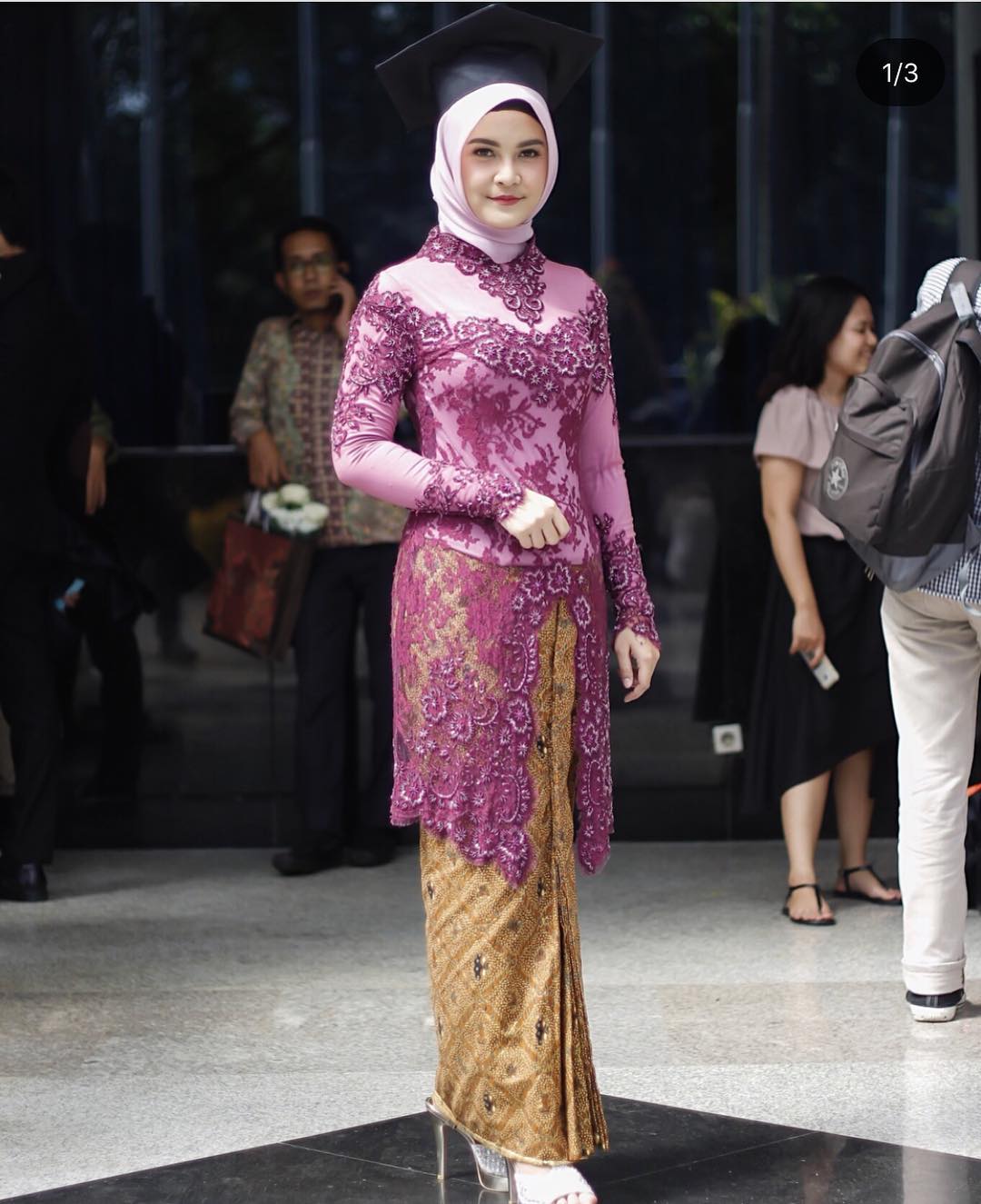 Model Kebaya Agar Terlihat Tinggi dan Ramping – Geena and Davis Blog