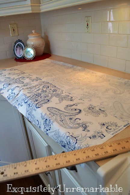 Box Pleat Valance Pattern Box Pleat Valance Pattern on counter with yard stick