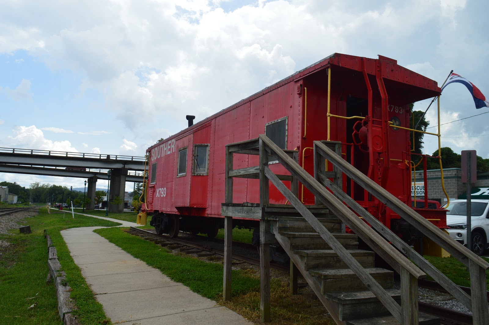 Around the World through a Tyger's Eyes Hendersonville Model Train