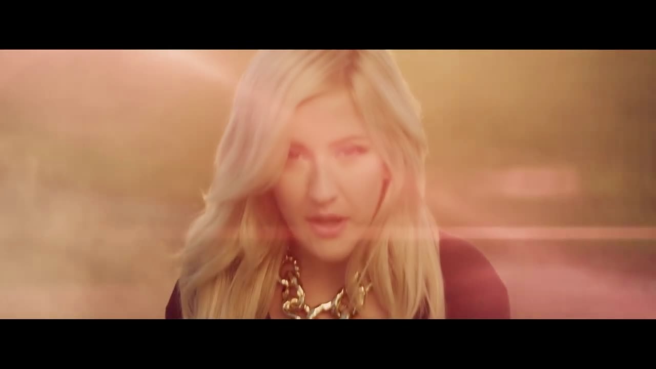 I love like. Closer ellie goulding. Close to me ellie goulding. Closer ellie goulding. Элвин голдинг повелитель тьмы.