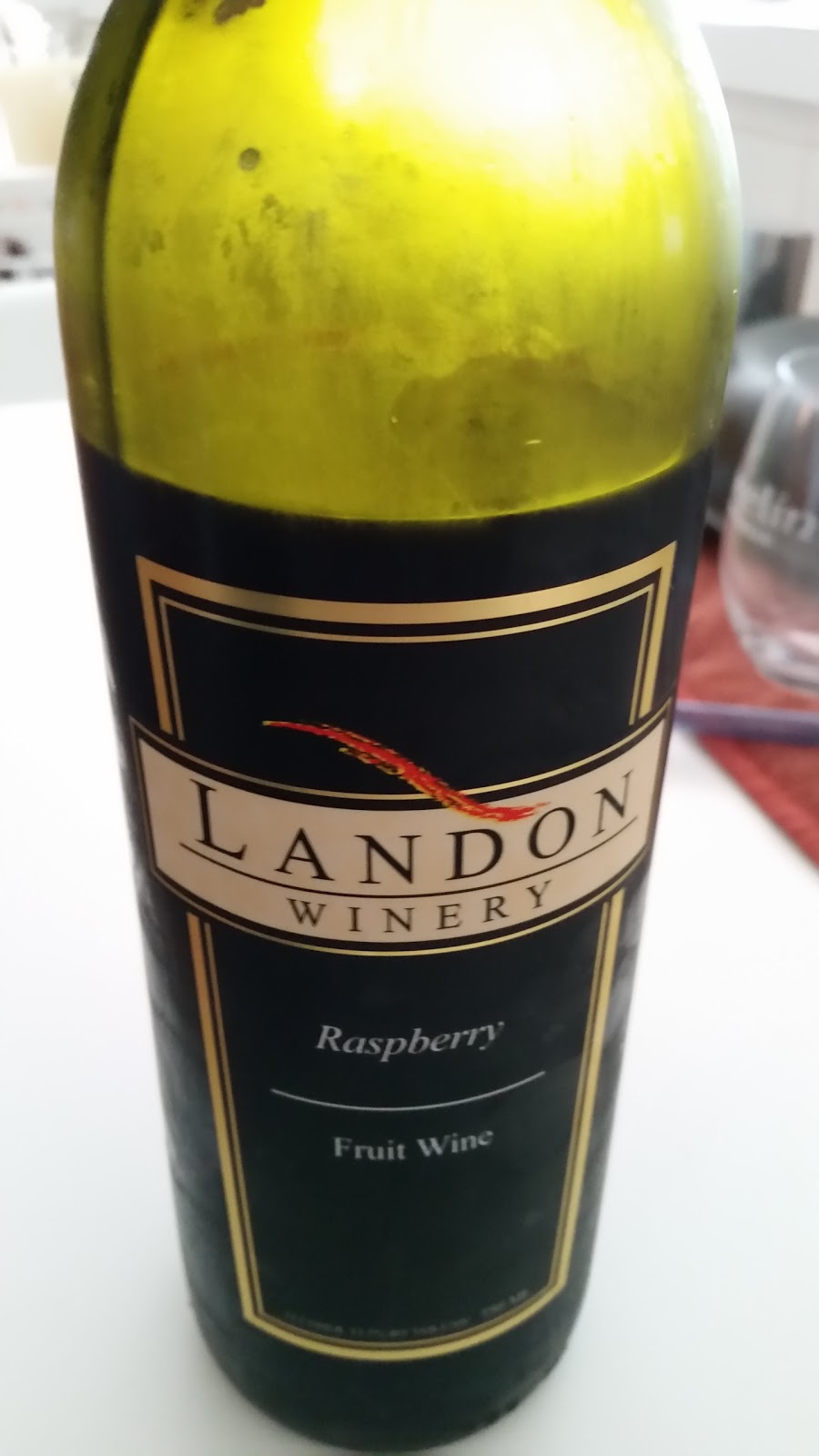 The Winos' Wine Guide Landon Winery Raspberry Wine fruitwine