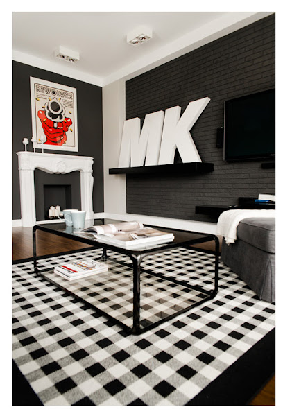 comedor en blanco y negro