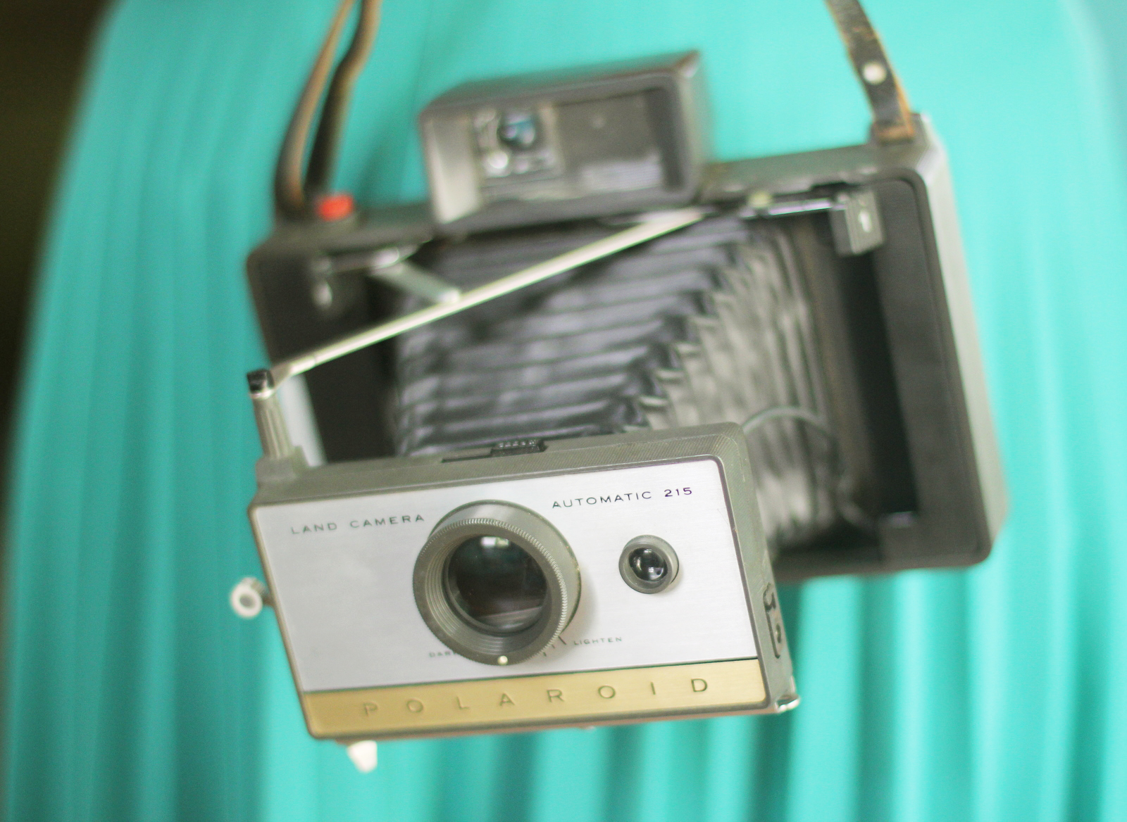 polaroid 215 land camera film