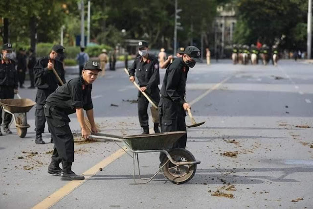 Nhiều khi hình thức và đua đòi, cuối cùng chả ra đâu vào đâu cả