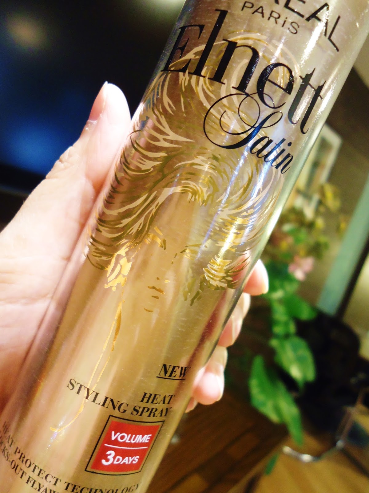 L'Oreal Elnett Satin Heat Styling Spray 'Volume' | Pretty Gloss