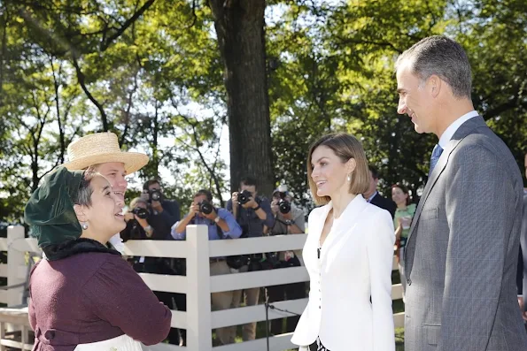 King Felipe VI of Spain and Queen Letizia of Spain visits the first President of the US George Washington's Mount Vernon
