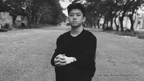 Lirik Lagu Rich Brian Amen Lirik Lagu Dunia Lirik Lagu Rich Brian Amen Lirik Lagu Dunia