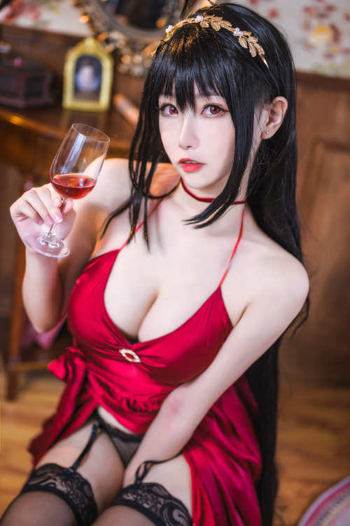 Read more about the article [Momoko葵葵] Taihou 大凤本子 Dres.Ver (Azur Lane)