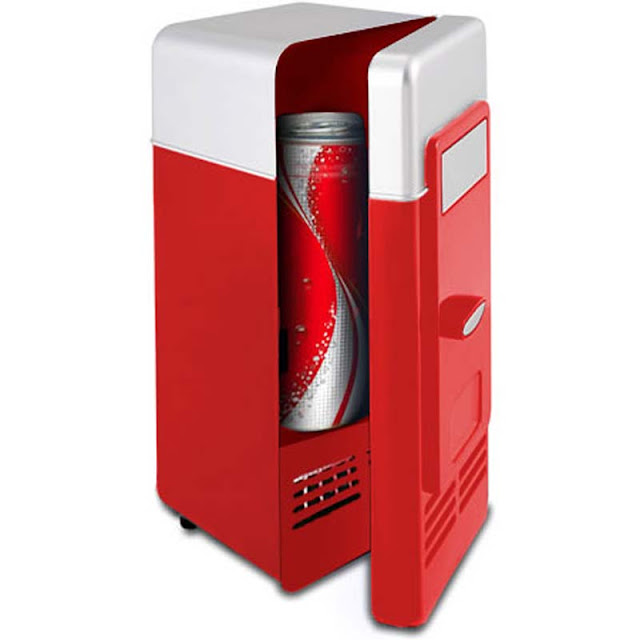 knowledgeshare360 Work break with a USB mini fridge