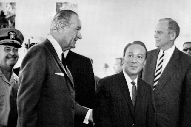 Lyndon-B-Johnson-pho-tong-thong-vice-president-Kamala-Harris-den-tham-viet-nam
