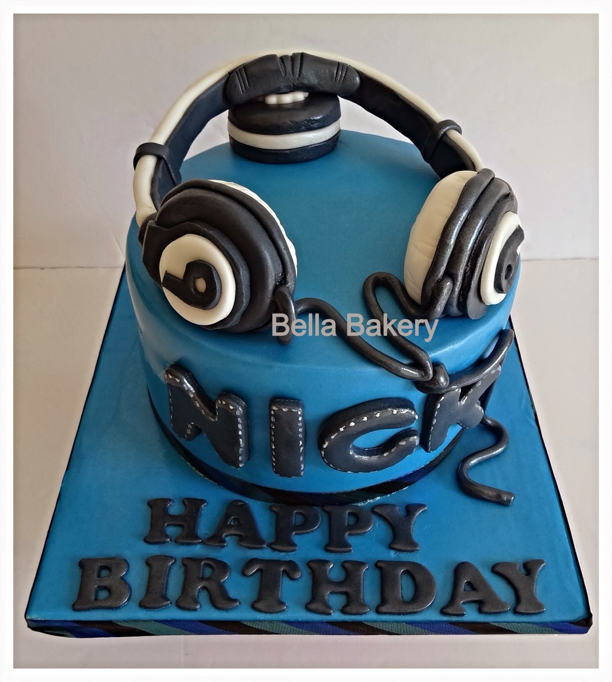  HEADPHONES CAKE