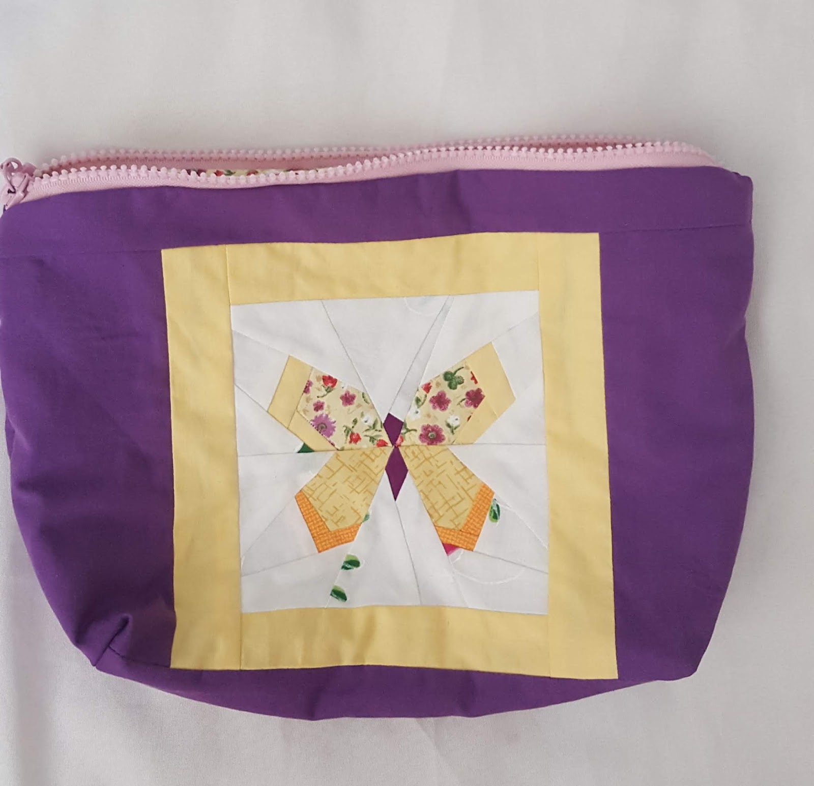 quilted zipper pouch tutorial All about patchwork and quilting