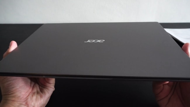 Acer Swift 3 SF314-57 laptop.