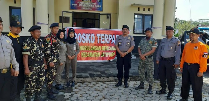Rescue Senkom Mitra Polri Mengikuti Apel Siaga Bencana di halaman Mapolsek Jatipuro Karanganyar