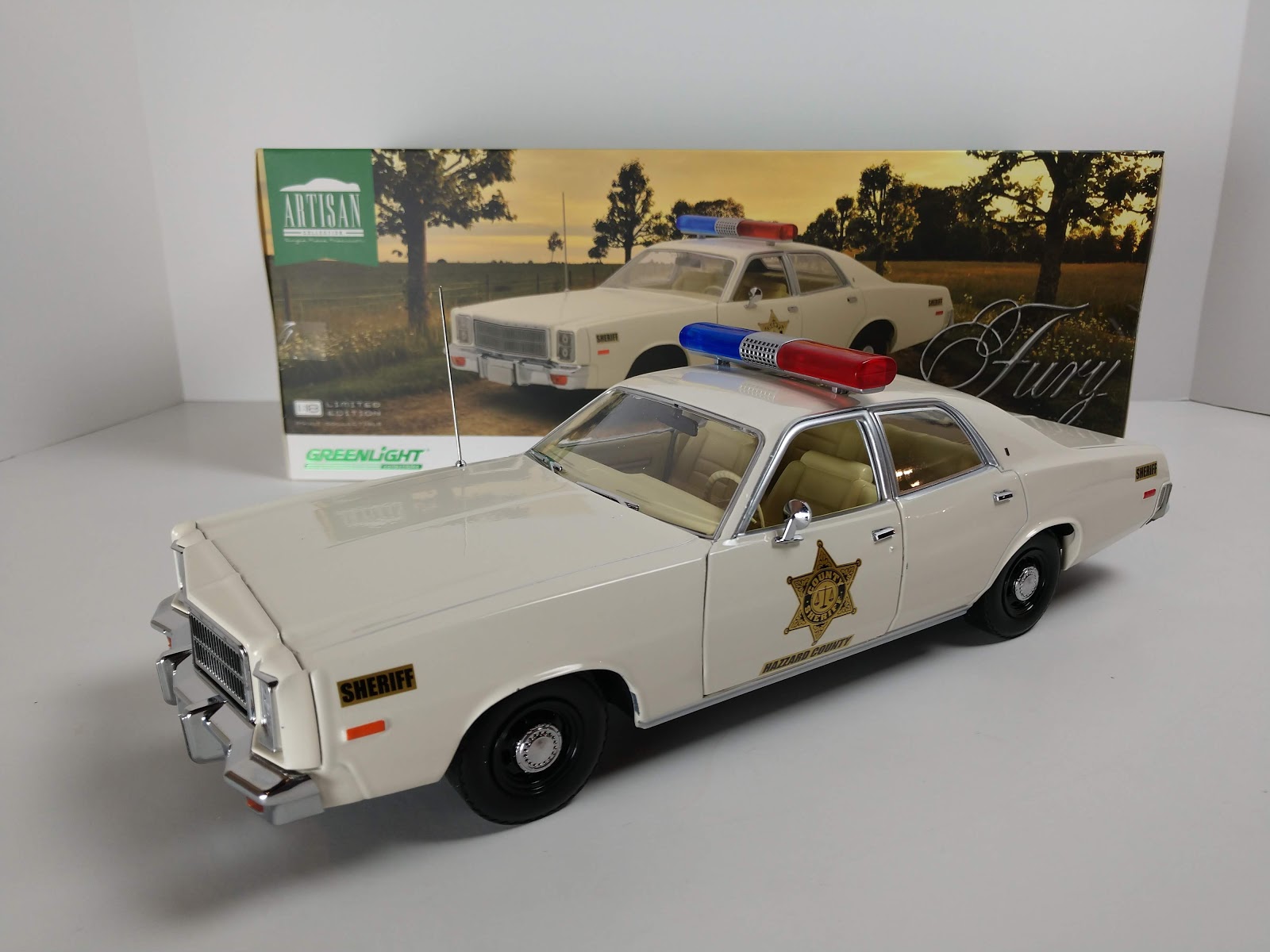 1:43 Greenlight Dodge Monaco Hazzard County Sheriff 1975