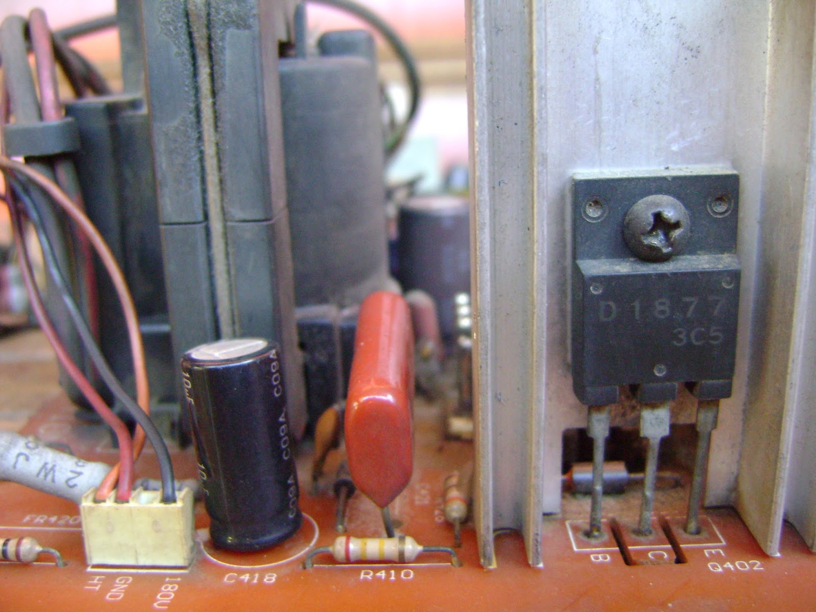 Data persamaan transistor horisontal