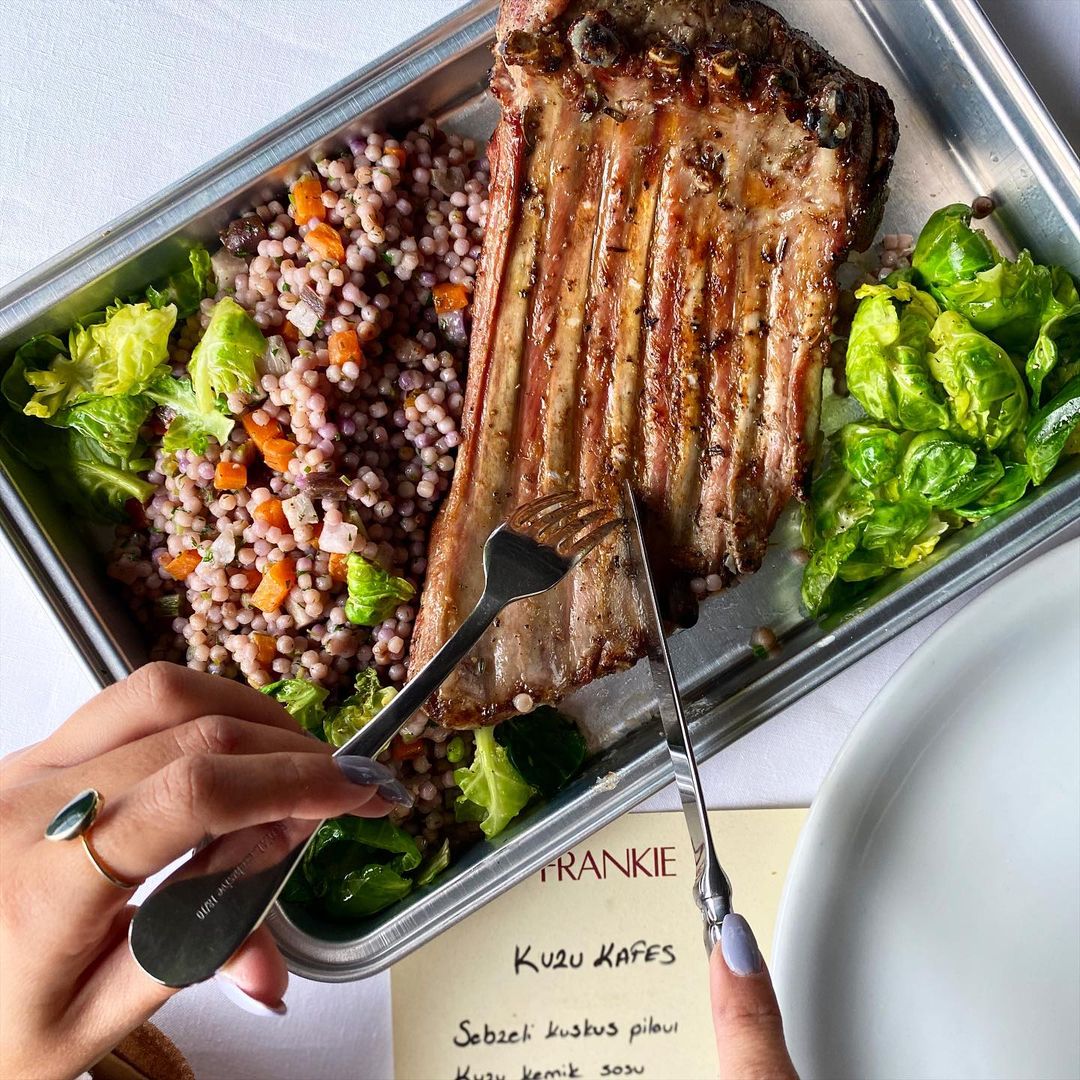 FRANKİE RESTORAN ŞİŞLİ İSTANBUL MENÜ FİYAT LİSTESİ Ne Kadara Yenir?