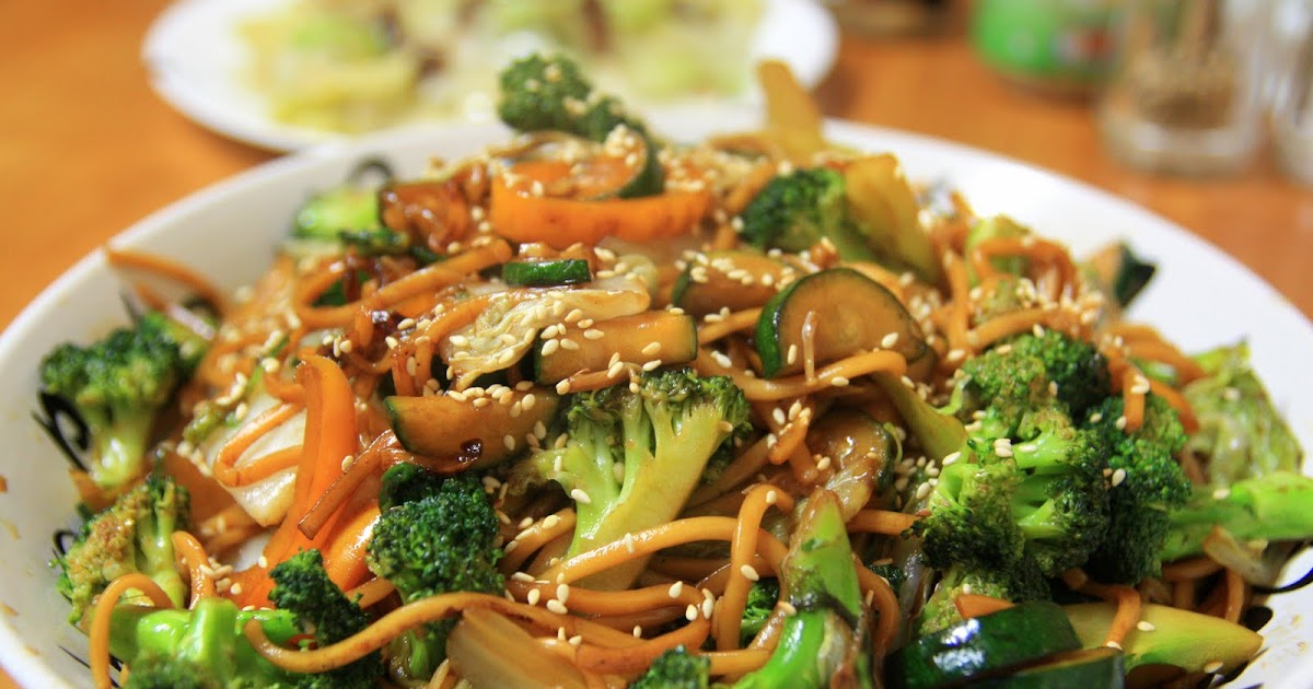 One Wok, One Pot, One Pan Hokkien Noodle Stirfry!
