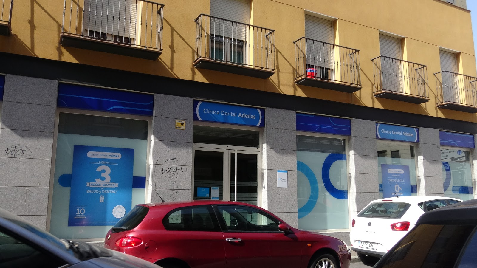 CLINICA DENTAL ADESLAS