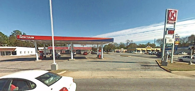 Google Street View - November 2007 Columbus #2 shortly after Circle K purchased from Spectrum Stores - View from Floyd Road