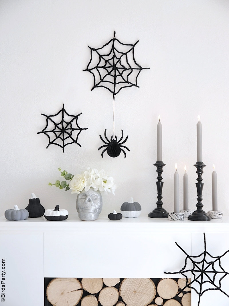 Halloween Mantel DIY Modern Decor -neutral, black and white monochrome craft projects for a easy and inexpensive Halloween decor! by BirdsParty.com @birdsparty #halloween #diy #decor #halloweendiy #halloweendecor #halloweenmantel #manteldecor #blackwhitehalloween