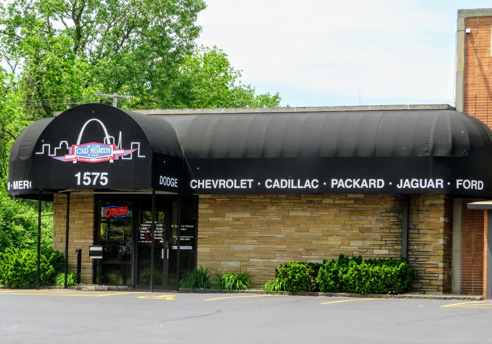 Big Daddy Dave: St. Louis Car Museum and Sales (I)