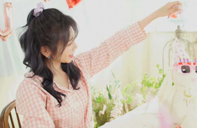 팬사랑 지극한 여돌이 생일날 한 일 | 인스티즈