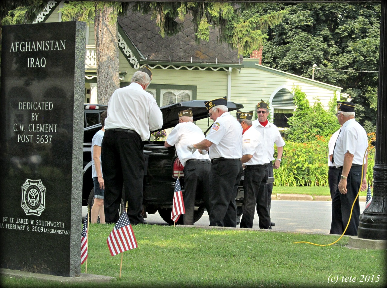 Oakland, Il...worth a second glance Oakland VFW Post Flag Disposal