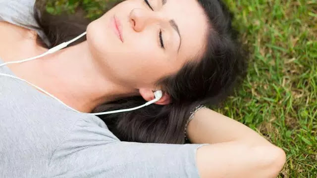 3 Tips for Listening to Music Safely on Smartphones