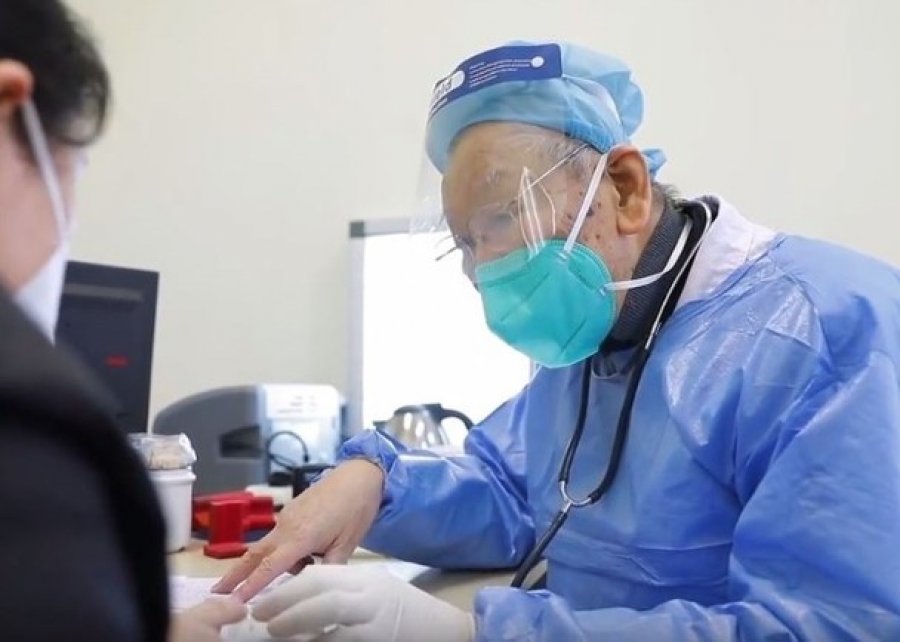 86-year-old doctor comes out of retirement to treat Wuhan coronavirus outbreak patients