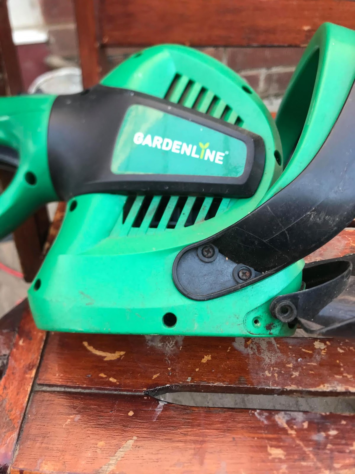 Rewiring Hedge trimmers.