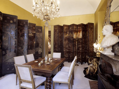 Inside Coco Chanel's apartment Coffee Table  Coco chanel, Parisian  interior, Beautiful interiors