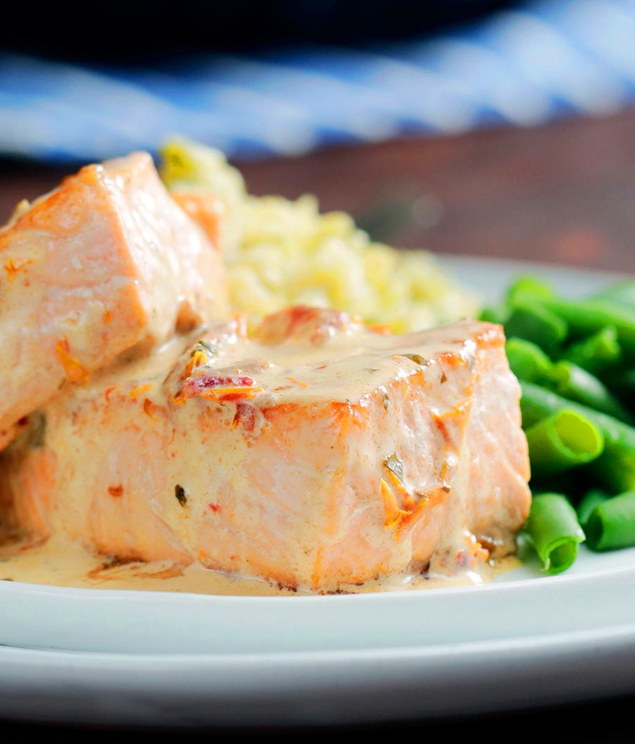 Salmon in Crëamy SunDriëd Tomato Saucë Aimer La Cuisine