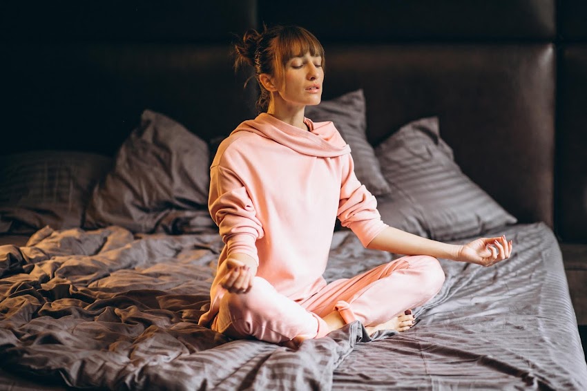 Estudio demuestra que Yoga y Meditación son utilizados para conciliar el sueño.