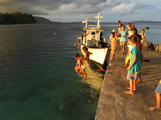 Berenang di Pulau Gangga