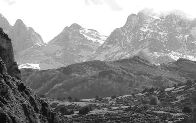 Paisaje montaoso del oriente de Asturias (archivo del autor)