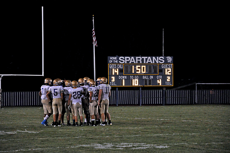 ster Schroeder Varsity Football Photos GatesChili (Lost 1412)