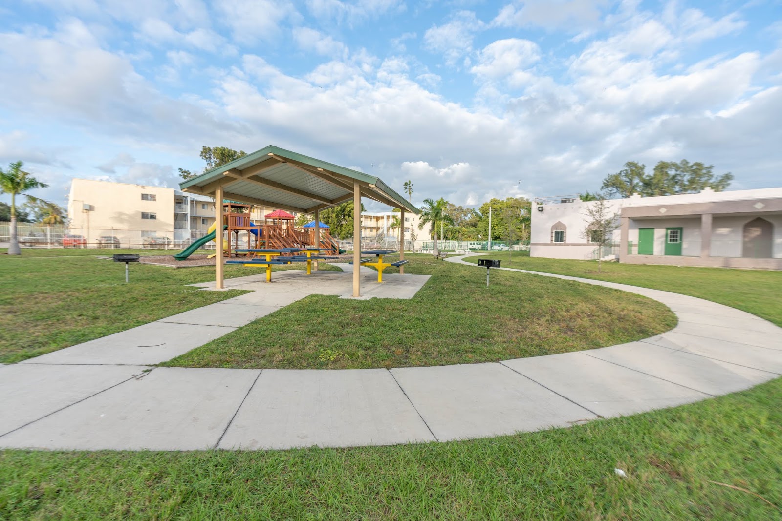 Glorieta Gardens A Sneak Peek to the Excellent Budget Apartments in