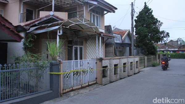 Ini Rumah Kosong yang Bikin Geger Karena Ada Kerangka Manusia Ini Rumah Kosong yang Bikin Geger Karena Ada Kerangka Manusia