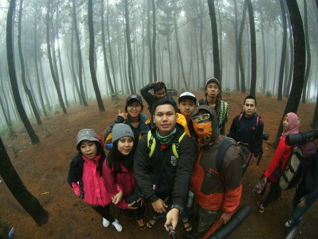 welcome to indriani blog: Semalam Camping Ceria Di Bukit ...