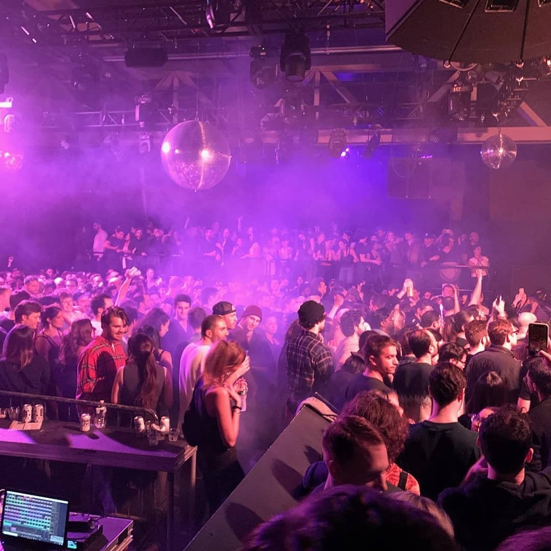 rencontrer un mec en boite