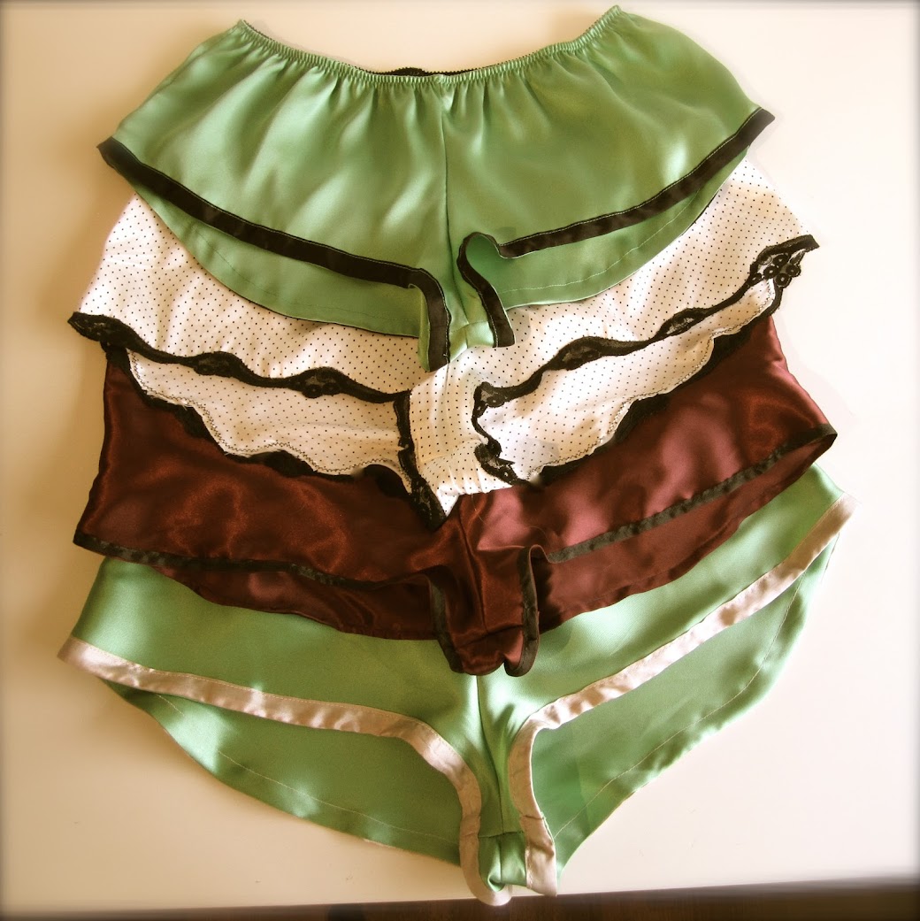 Giveaway: French Knickers Pattern from Mrs. Depew Vintage / Va-Voom